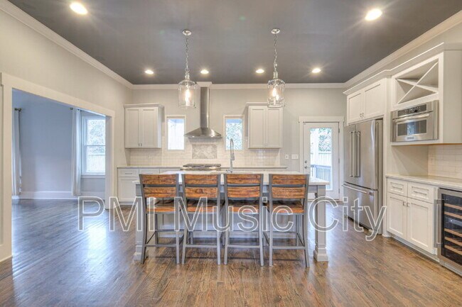 1537B Battlefield Dr