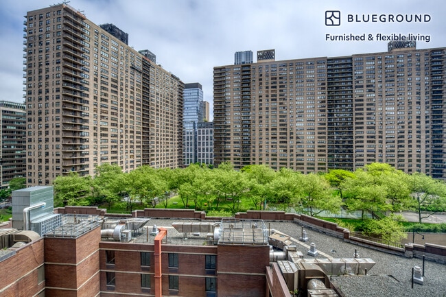 Photo - 180 Riverside Blvd Unit FL11-ID843