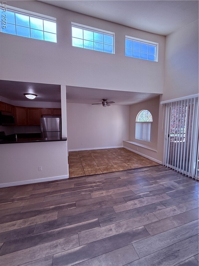 Building Photo - 9325 W Desert Inn Rd Unit 260