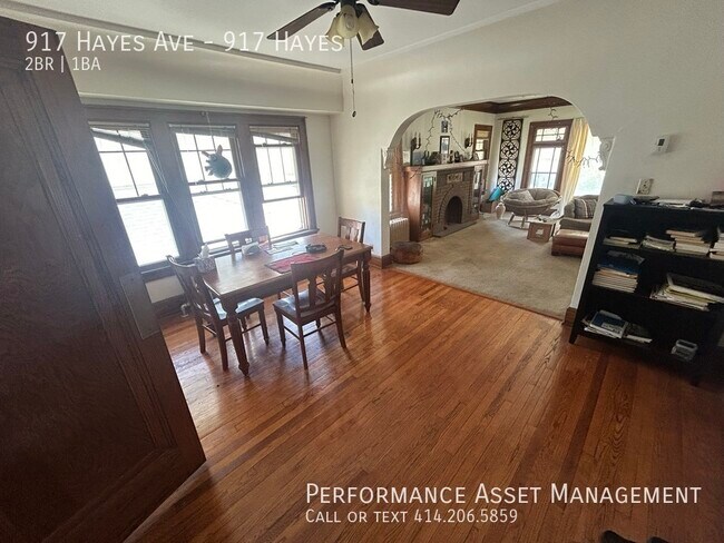 Photo - Charming 2BR Apartment in Prime Racine Loc... Unit 917 Hayes