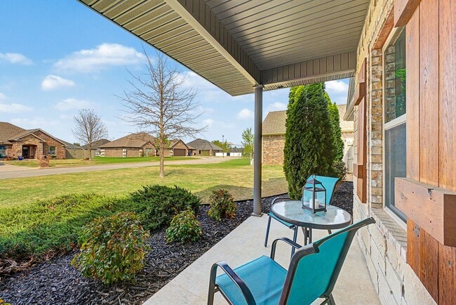 Photo - 4 bedroom 2 bath Praire Grove Home! Upgrades Galore!