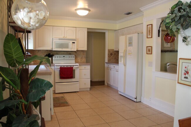 Photo - 556 96th Ave N