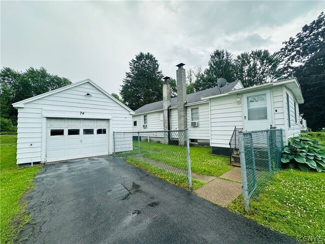 Photo - 74 Volney St