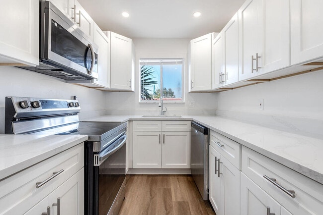 Building Photo - 1410 S Federal Hwy Unit 201