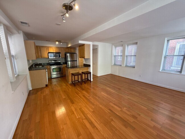 Photo - 5350 Pershing Ave