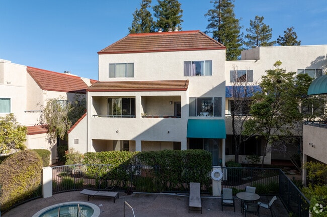 Fotografía del edificio - Palo Alto Central