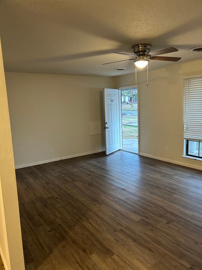 Photo - 3609 Barry Ave