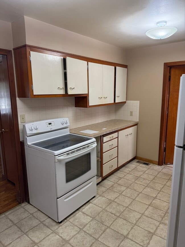 Photo - 720 Grandview Ave