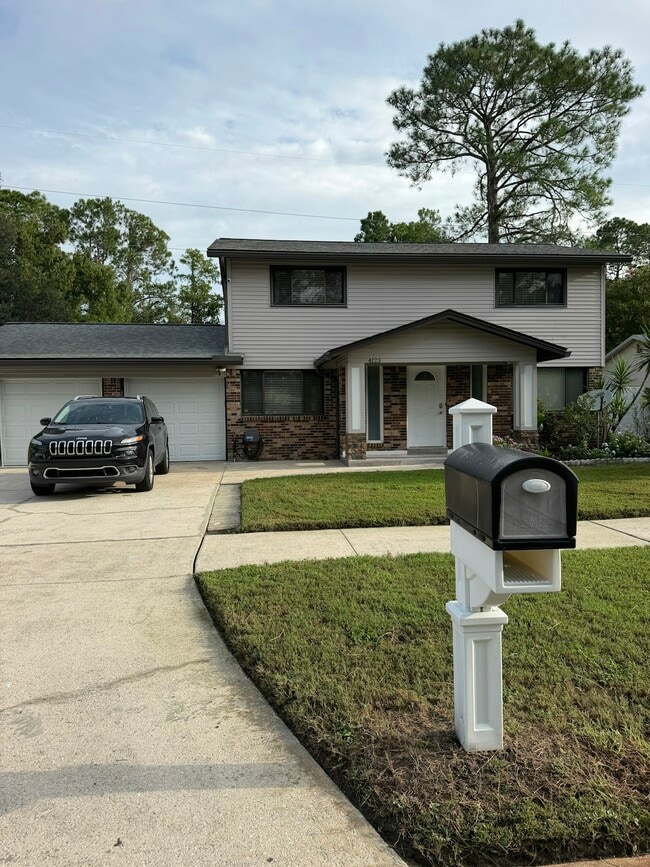 Photo - 4123 Lazy Hollow Ln N