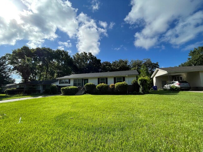 Photo - 2665 Orchid Ave