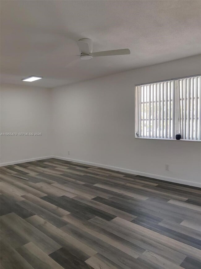 Photo - 5950 NE 18th Ave Unidad 504