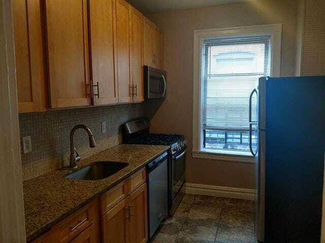 Photo - 118 Corbin Ave