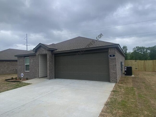 Photo - 5 Vineyard Dr