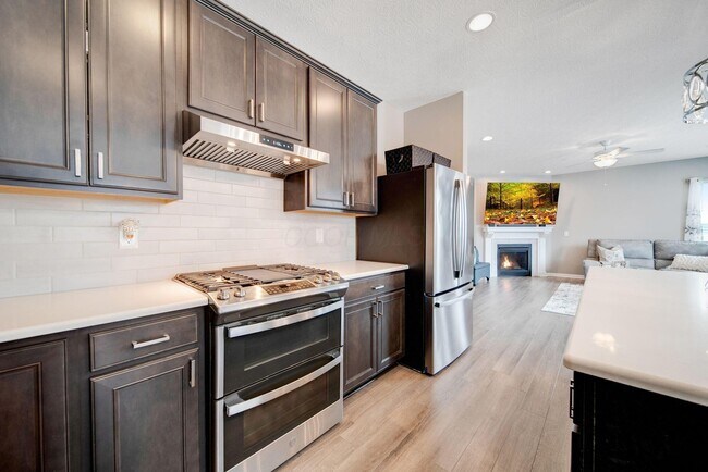 Photo - 7181 Fenwick St NW