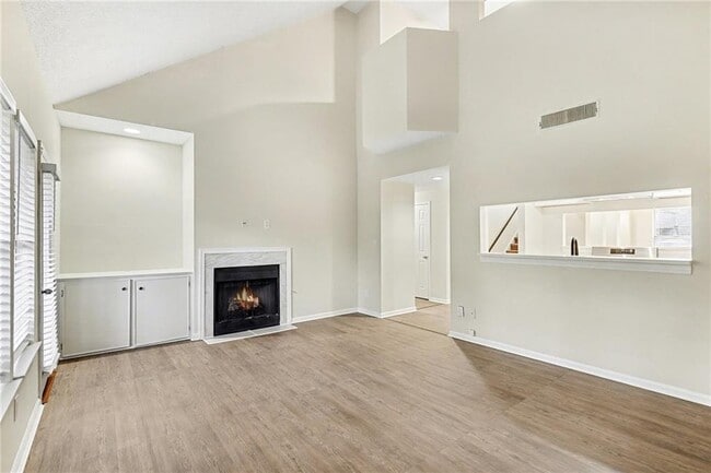 Photo - 106 Ivy Green Ln SE