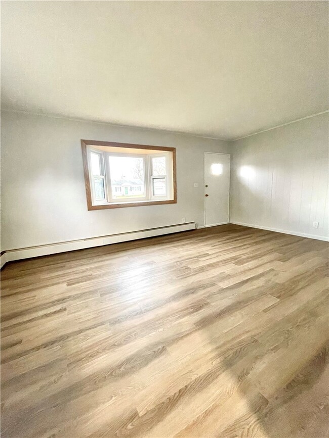 Photo - 218 Lynhurst Ave