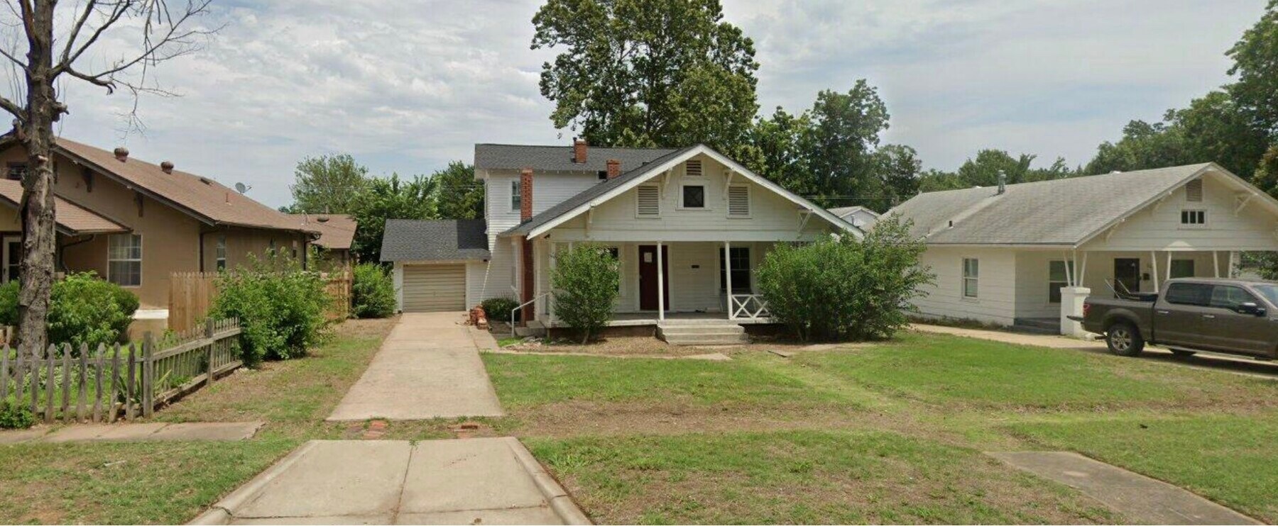 Photo - 305 S 8th St