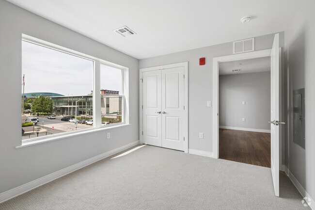 1BR, 1BA - 596SF - Bedroom