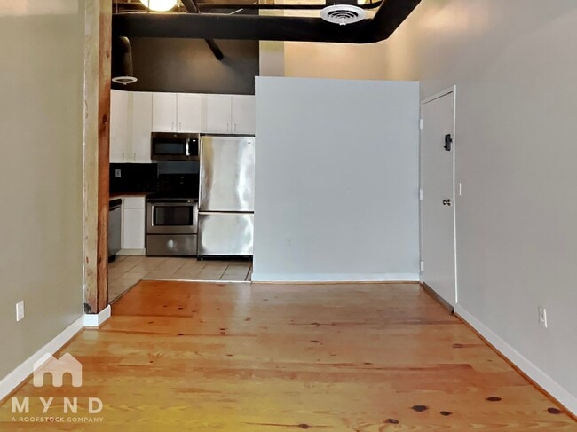 Photo - 326 Nelson St SW Unit 401
