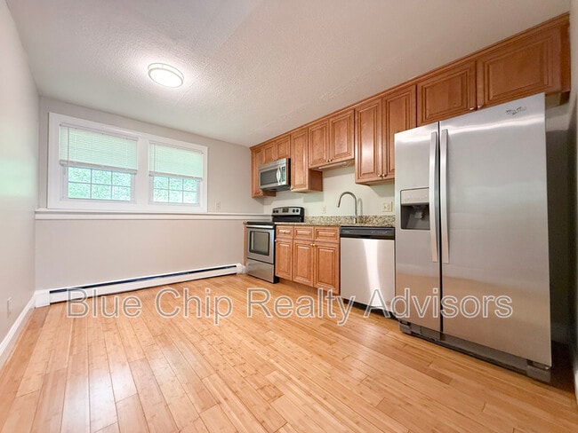Photo - 35 Stonehenge Rd Unit 6