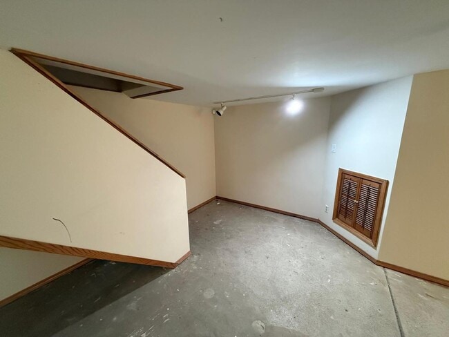 Photo - 3238 Gresham Ln E Casa