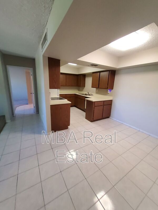 Photo - 4444 E Paradise Village Pkwy N Unidad #231