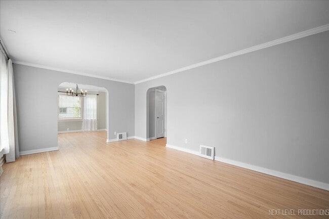 Photo - 40 S Pine St