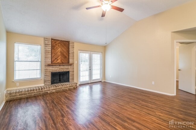 Photo - 2602 Carson Dr