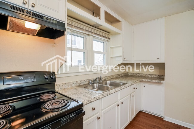Photo - 5060 N 26th St