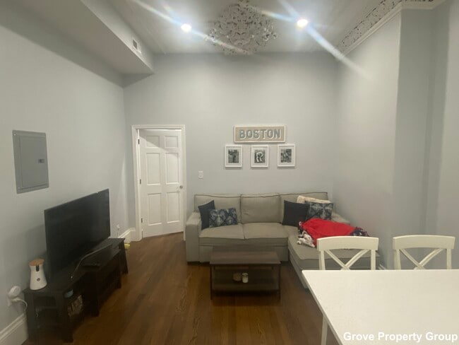 Photo - 475 Massachusetts Ave Unit 3