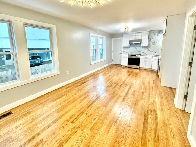 Building Photo - 7 Ward St Unit #1 Rental