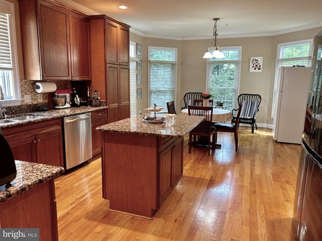 Photo - 202 Martins Ln