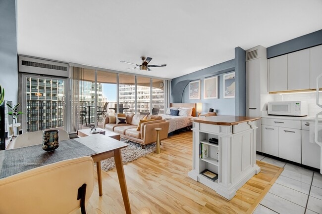 Photo - 300 N State St Unit 4303