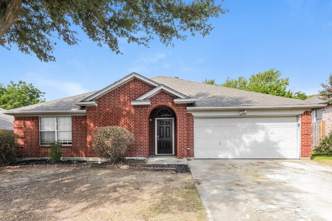 Photo - 1809 Clayton Dr House