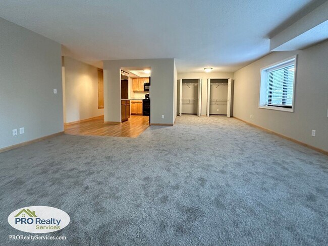 Photo - Updated 1 Bedroom Condo **Half off 1 Month... Unidad 207