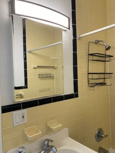 Photo - 303 E Madison St Unidad 1