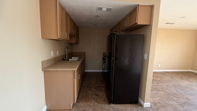Photo - Three Bedroom Two Bathroom Apartment in San Bernardino! Unidad 10