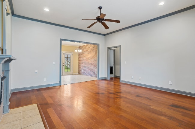 Photo - 420 Silver Hill Dr