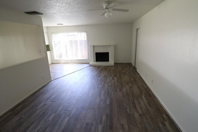 Photo - 1096 E Fremont Ave