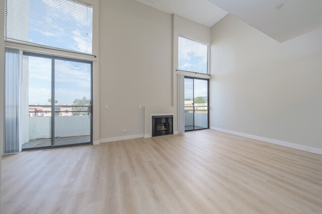 Photo - Palms View Apartments