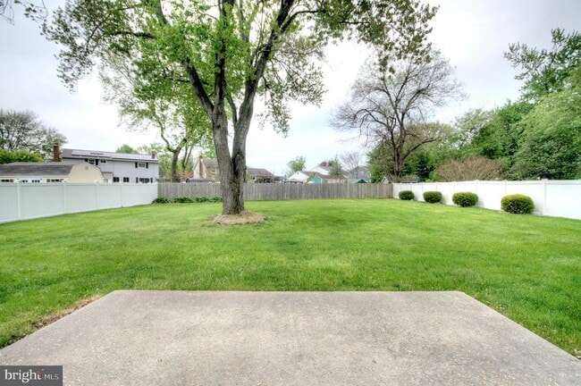 Photo - 104 Lamp Post Ln