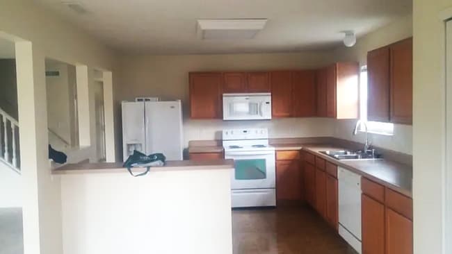 Photo - 2425 Bluewood Way