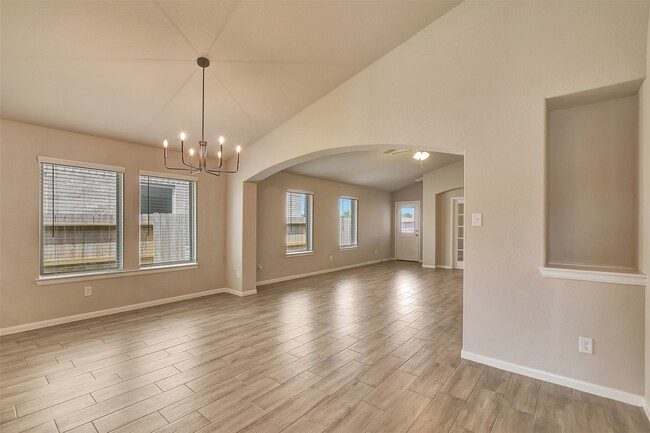 Photo - 388 Kendall Crest Dr