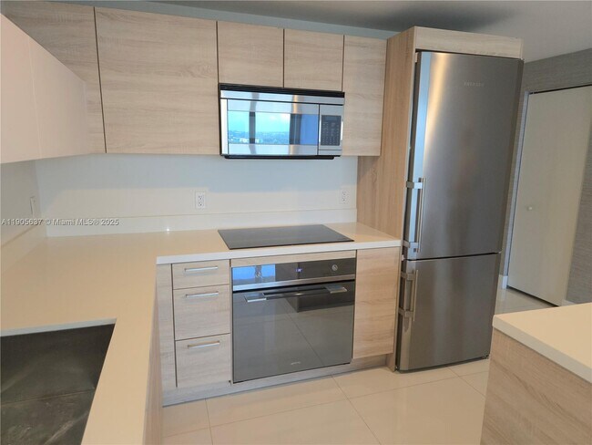 Photo - 16385 Biscayne Blvd Unit 2704