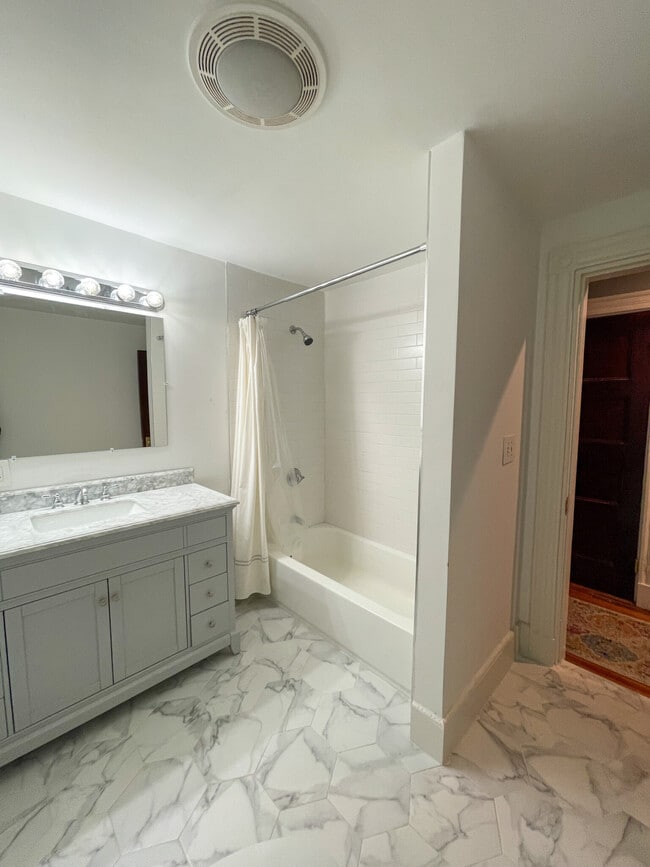 Photo - 634 Dorchester Ave Unit 1