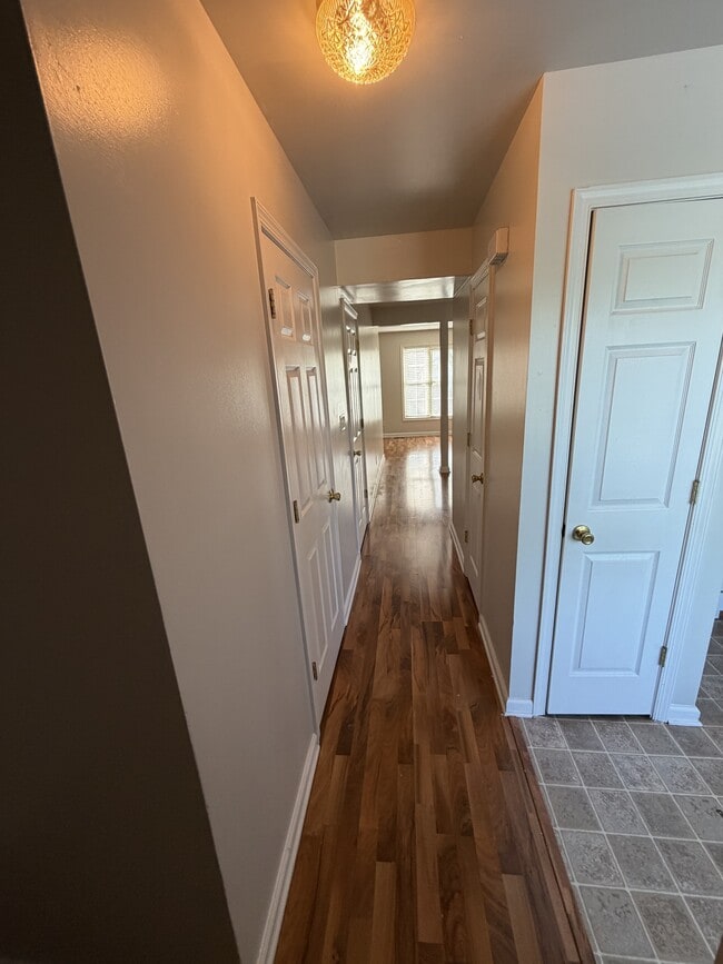 Photo - 160 Lee St