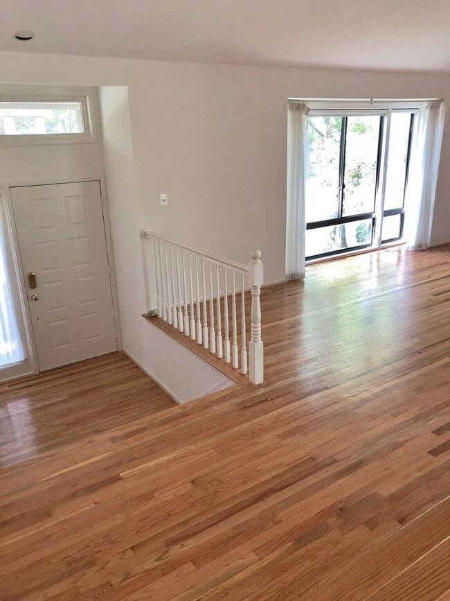 Photo - Spacious Potomac Beauty backs to Golf Course