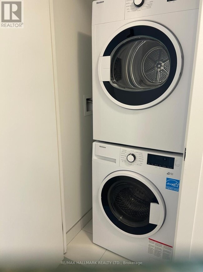 Photo - 1 Quarrington Lane Unité 1707