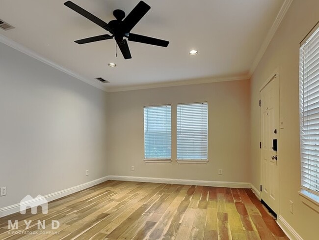 Photo - 6024 Richmond Ave