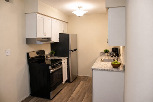 Sunview Manor Apartments